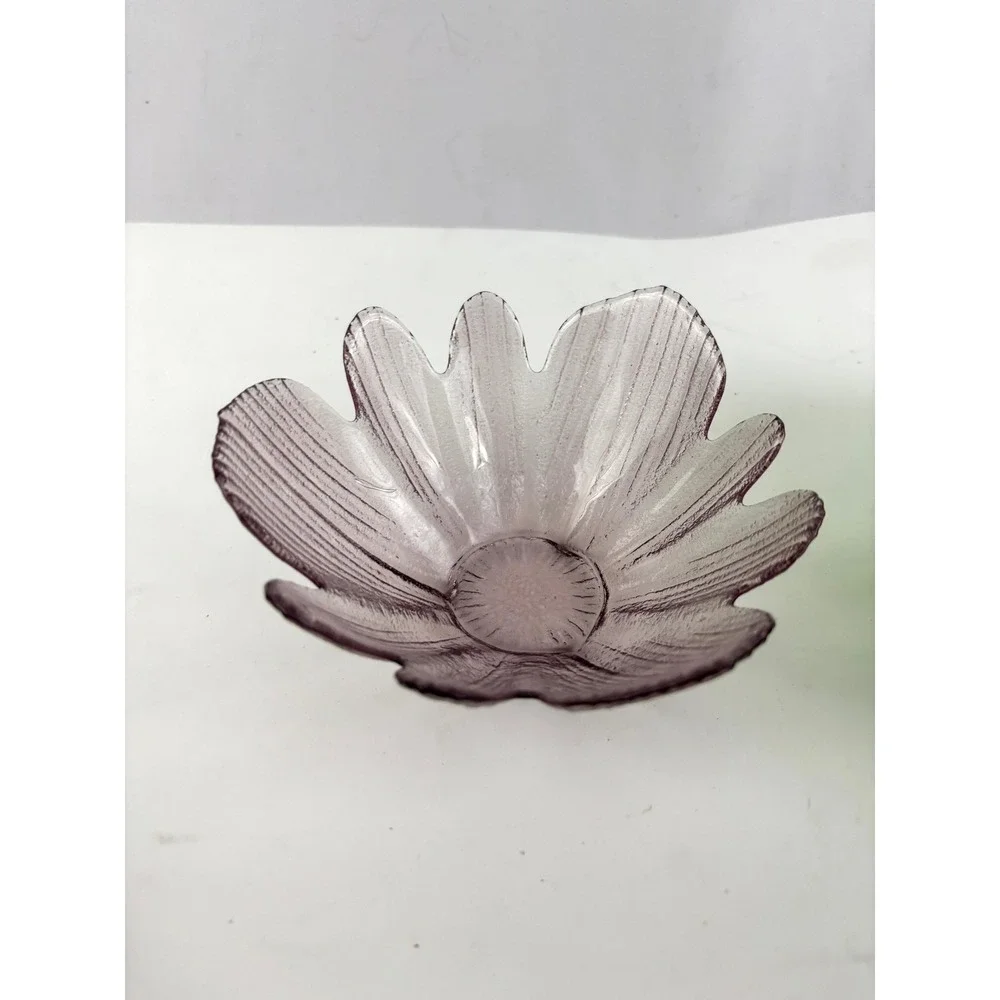 Vtg Pressed Glass Scalloped‎ Dessert Bowls Set of 3 Green Amethyst Ribbed Petal